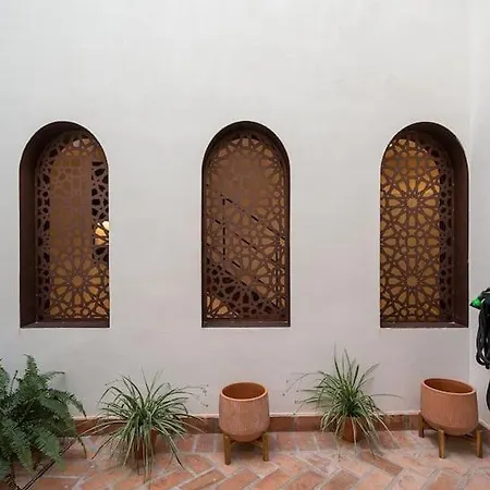 Premium - Arcos De Medina 202 *